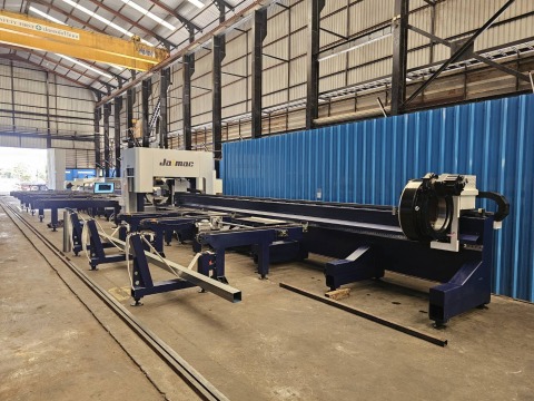 เครื่องตัด Pipe Laser